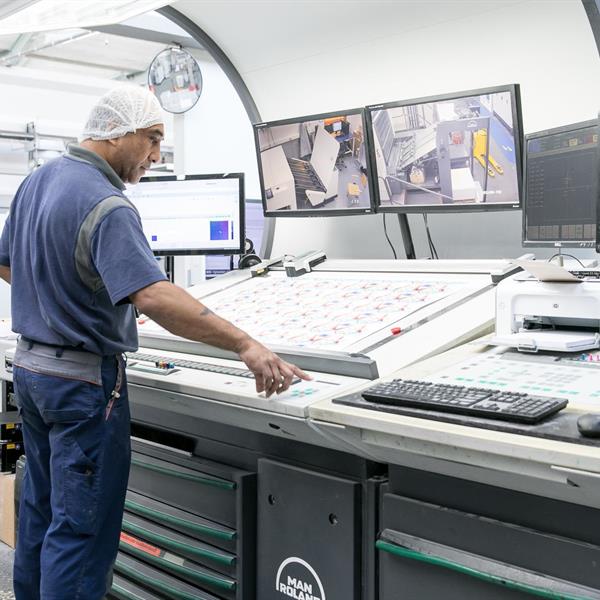 Nuestro equipo está listo para hacer el mejor empaque para usted.